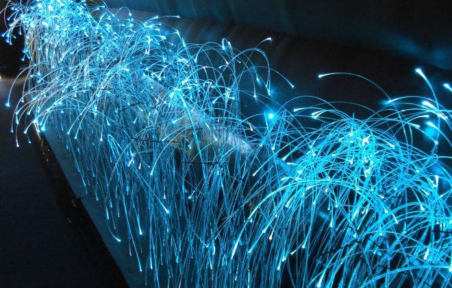 Pesquisadores ultrapassam capacidade de transmissão da fibra óptica